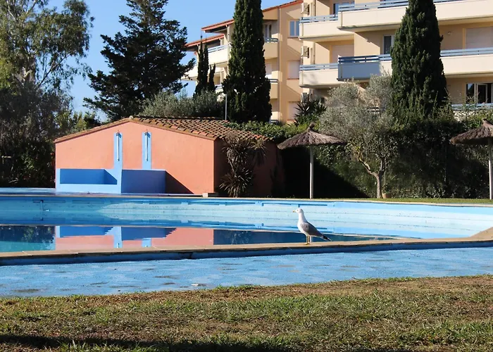 T3 duplex malibu village pass piscine en supplément 2 a 8 personnes